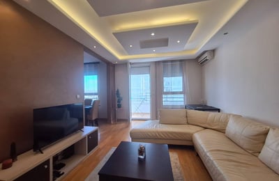 Alquiler de un luminoso apartamento de 2 habitaciones en el prestigioso complejo Belville, 62 m², Nuevo Belgrado, Serbia